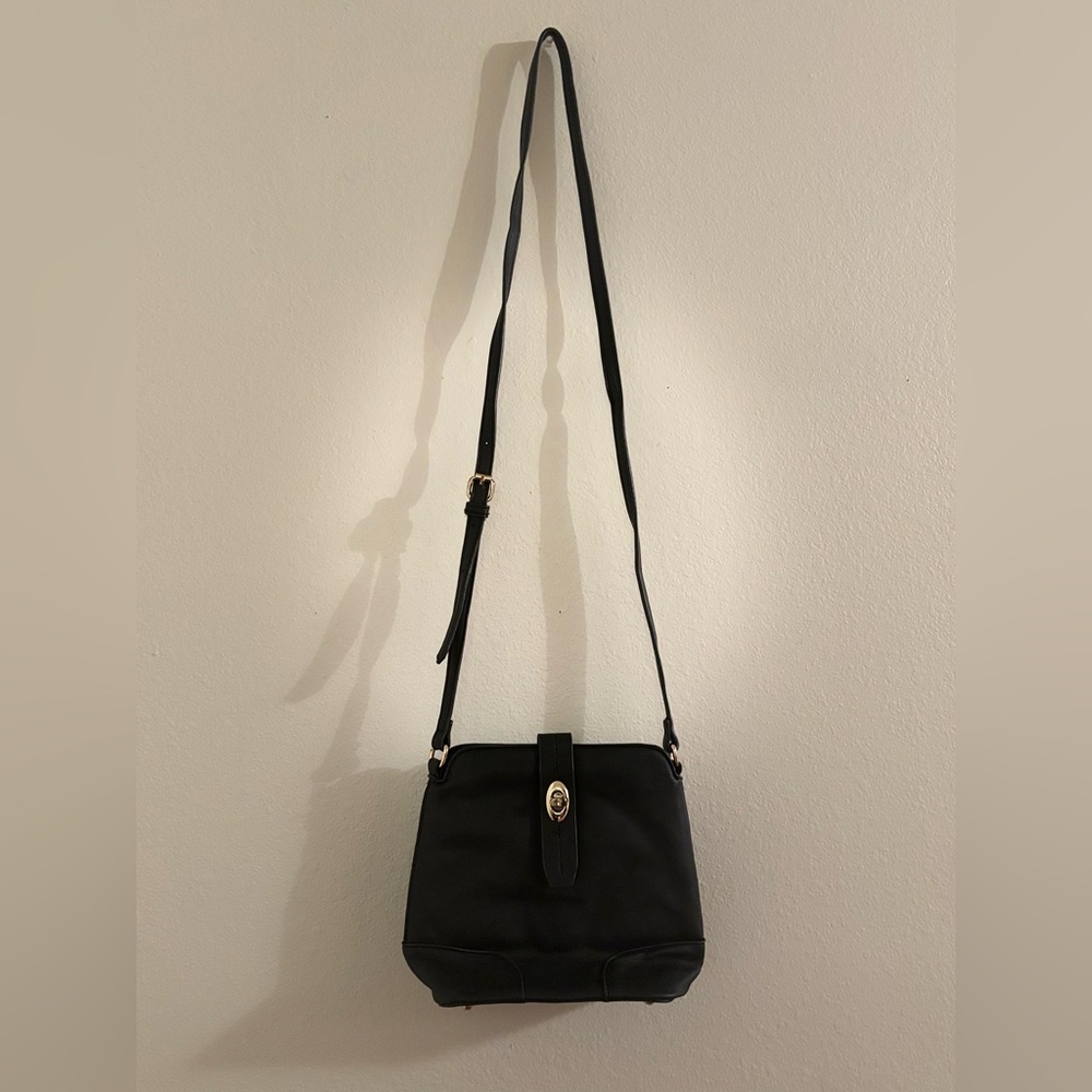 Elegant Black Crossbody Bag